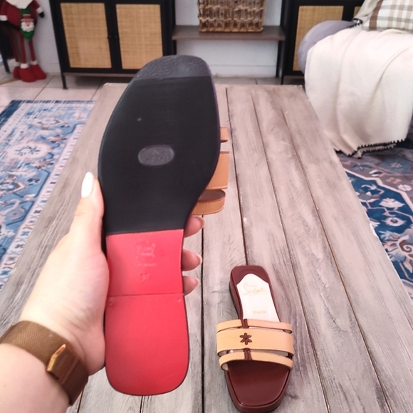Christian Louboutin Vintage Leather Sandal in Tan/Oak Combo Euro 37 - Picture 13 of 15